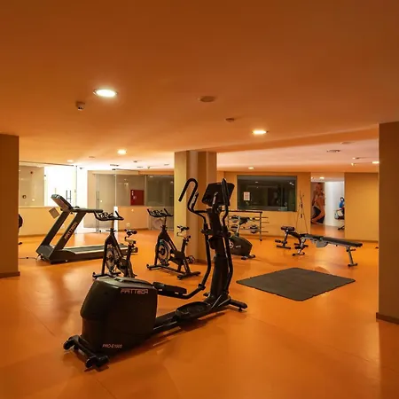 Modern With Pool, Jacuzzi And Gym #1984 拉哥斯