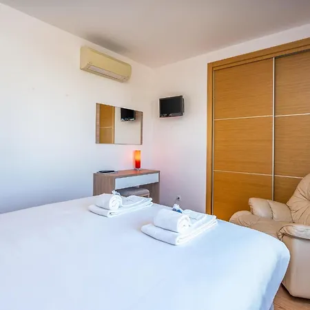 Appartement Modern With Pool, Jacuzzi And Gym #1984