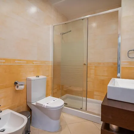 Modern With Pool, Jacuzzi And Gym #1984