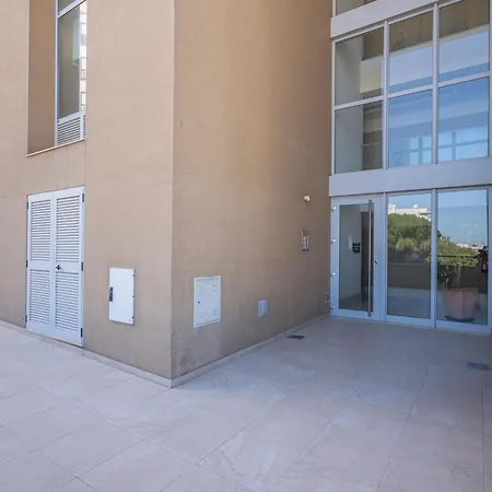 Modern With Pool, Jacuzzi And Gym #1984 Lagos