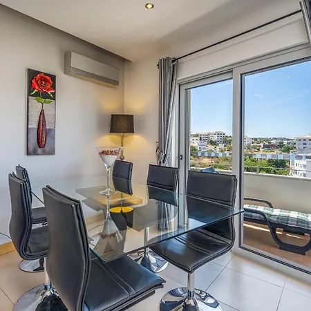 Modern With Pool, Jacuzzi And Gym #1984