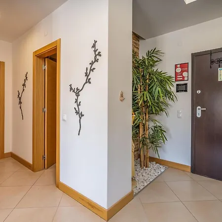 Modern With Pool, Jacuzzi And Gym #1984 *