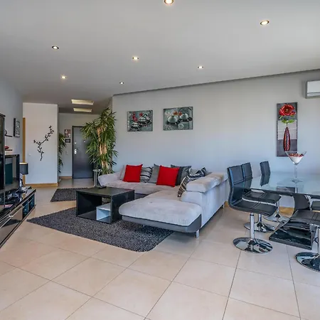 Modern With Pool, Jacuzzi And Gym #1984 * Lagos