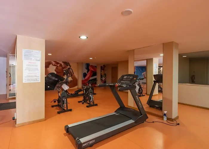 Lägenhet Modern With Pool, Jacuzzi And Gym #1984