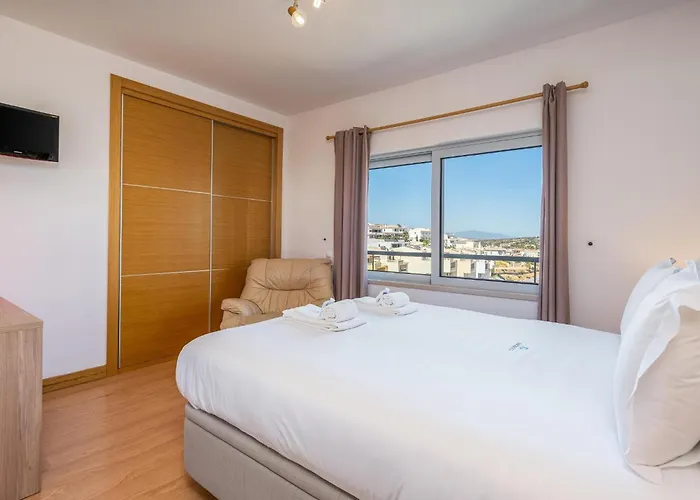 Modern With Pool, Jacuzzi And Gym #1984 Lagos