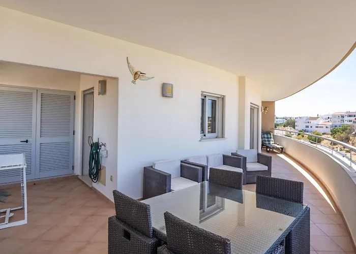 Modern With Pool, Jacuzzi And Gym #1984 * Lagos