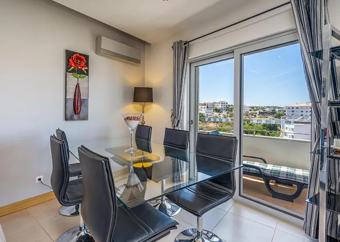 Modern With Pool, Jacuzzi And Gym #1984