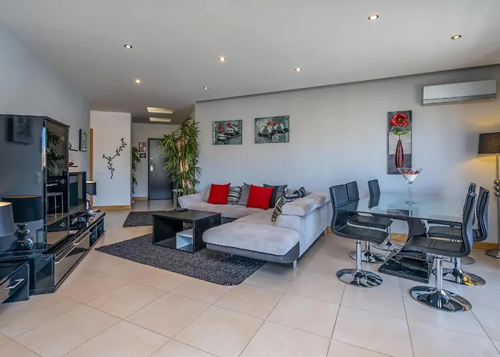 Modern With Pool, Jacuzzi And Gym #1984 * Lagos